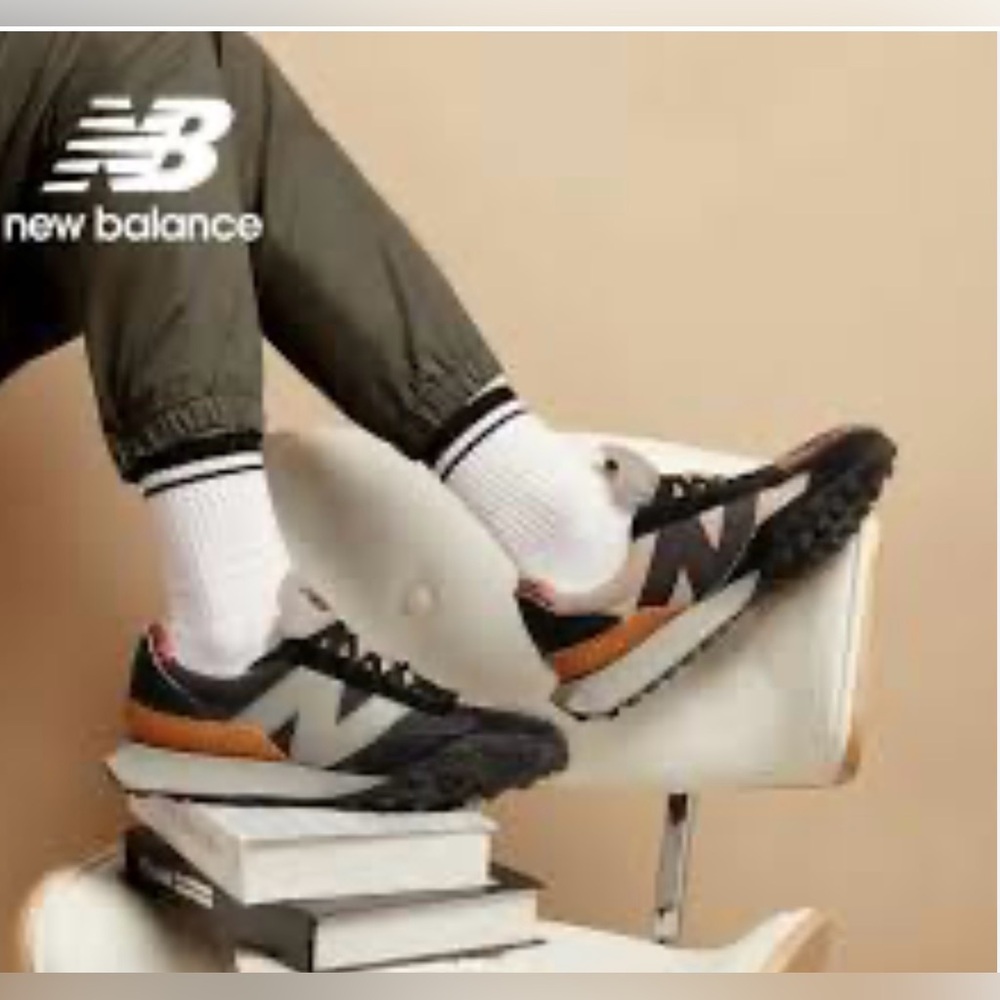 New Balance XC- 72 Lunar New Year M8 W 9.5 gently used, great condition